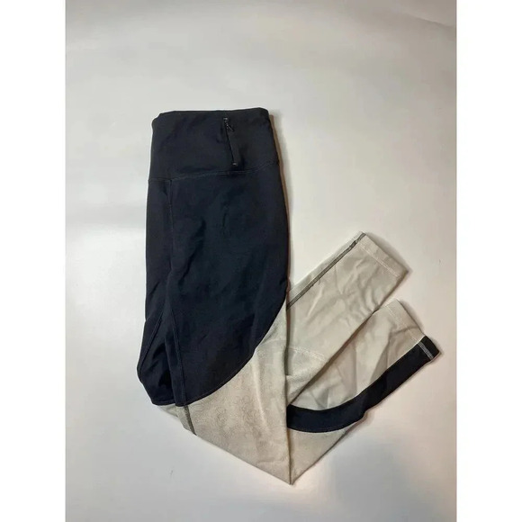 Calia Carrie Underwood Legging Size L Limited Edition Black/Cream Mix Fabric - Picture 1 of 8